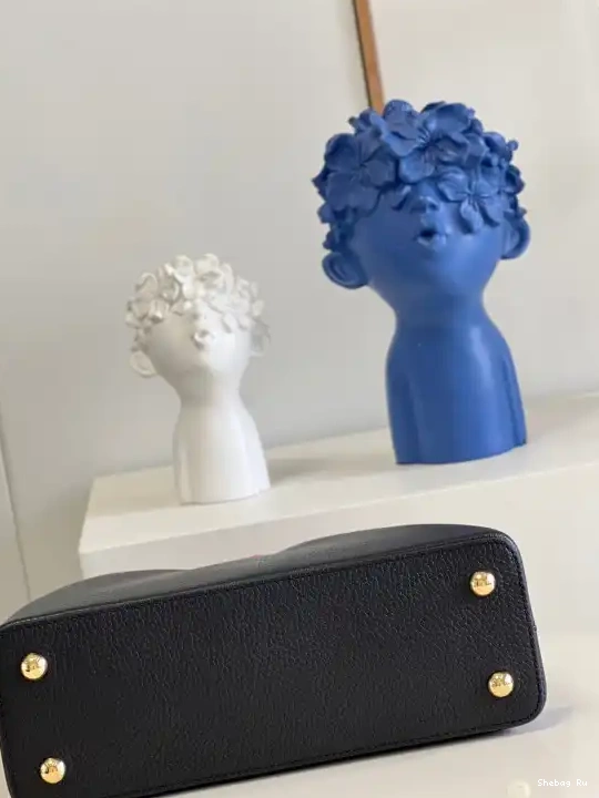 Vuitton Louis MM CAPUCINES 0701